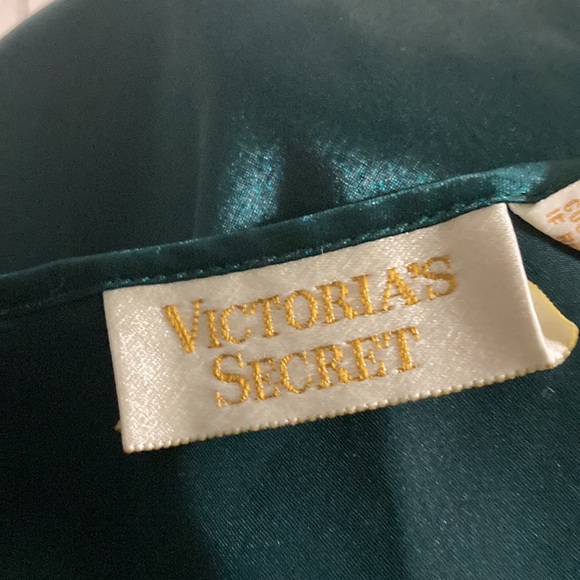 Vtg Victoria's Secret Gold Label Forest Green Floral Embroidered Top size M - Picture 2 of 8